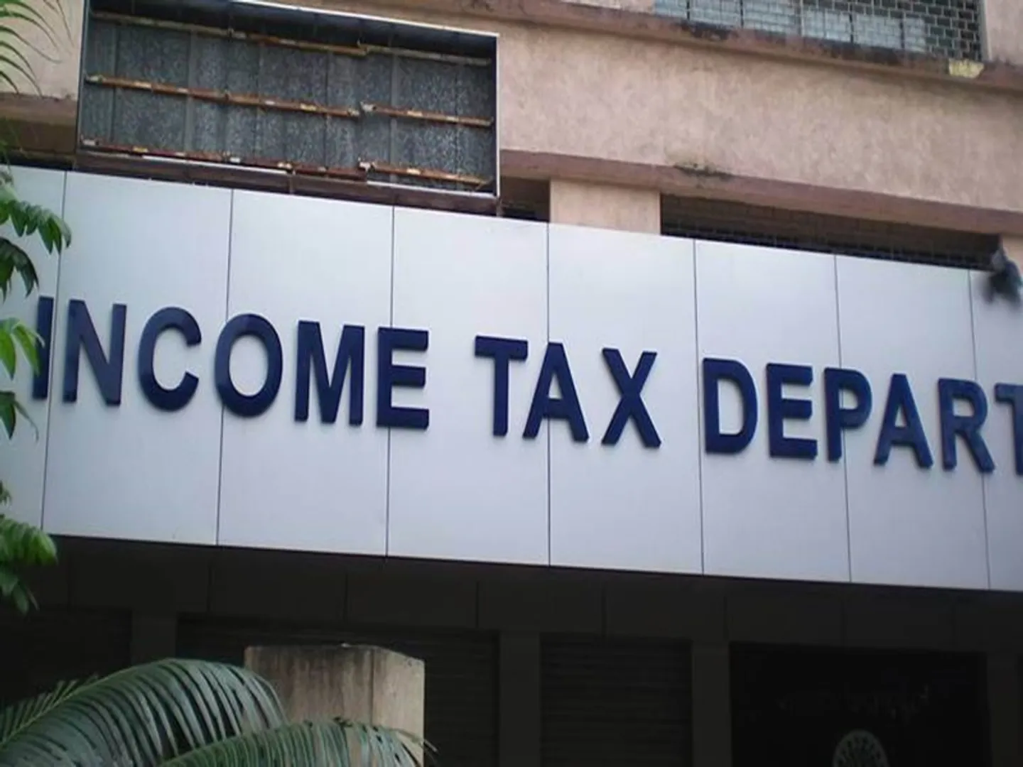 Income Tax Department issues alert to taxpayers who do not link PAN and Aadhaar