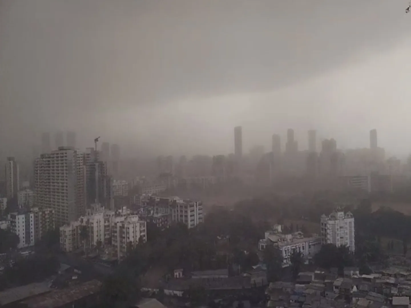 Mumbai rain Hoarding fell in Ghatkopar due to heavy dust storm and rain many dead CM eknath Shinde visited