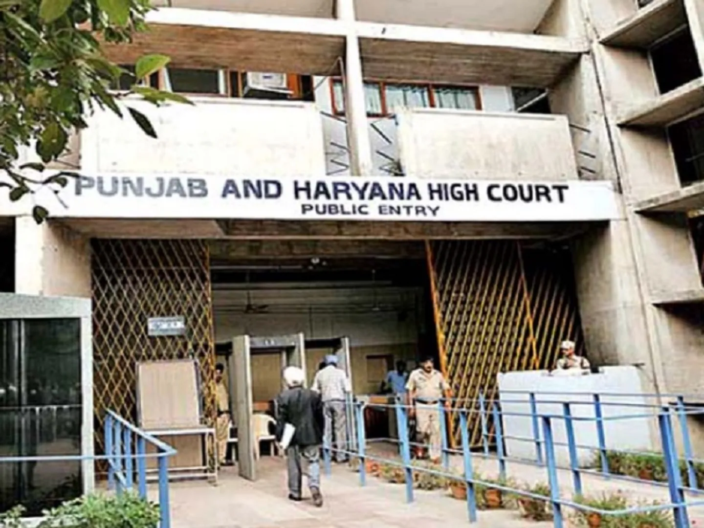 ऑटो रिक्शा में निकाह! हाई कोर्ट ने पंजाब पुलिस से पूछा- क्या फर्जी शादियों की आड़ में कोई धर्मांतरण रैकेट चल रहा है?