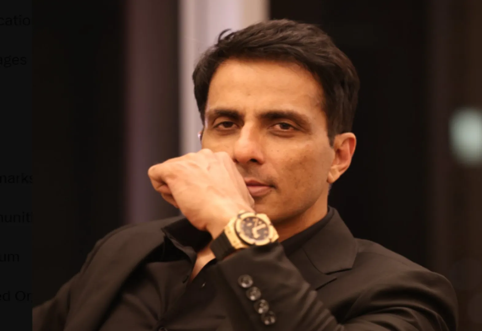 सोनू सूद क्या खाने पर थूक लगाने को जायज ठहरा रहे हैं! बॉलीवुड एक्टर के एक ट्वीट पर कैसे मचा सोशल मीडिया पर हंगामा?