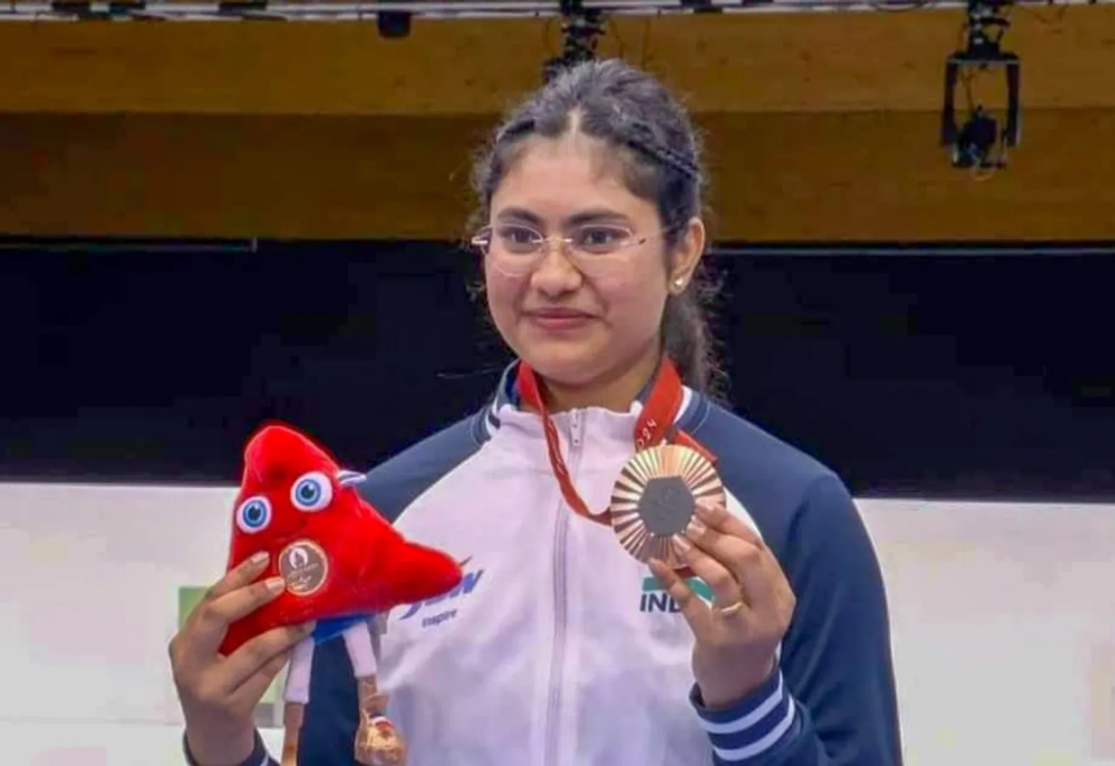 कौन हैं रुबीना फ्रांसिस जिन्होंने पेरिस पैरालंपिक में भारत को शूटिंग में दिलाया कांस्य पदक?