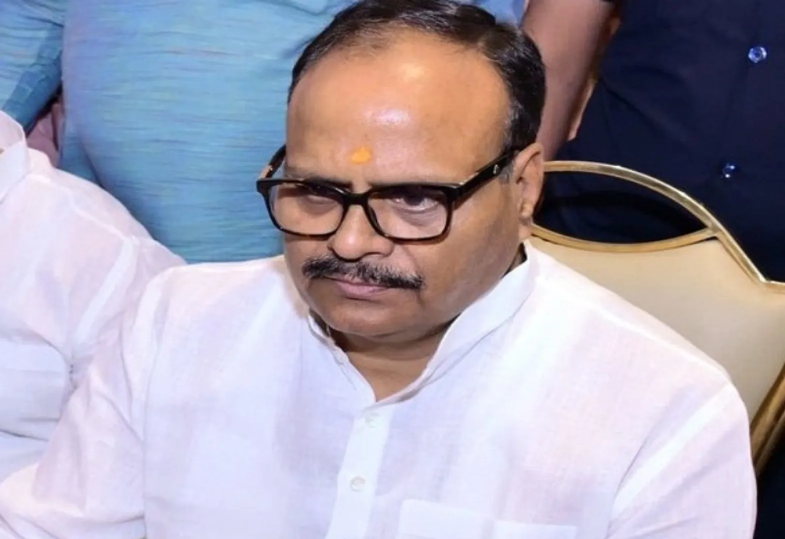 यूपी के डिप्टी सीएम ब्रजेश पाठक के आवास का घेराव करने क्यों पहुंचे सैकड़ों की तादात में संविदा स्वास्थ्यकर्मी, जानें पूरा मामला