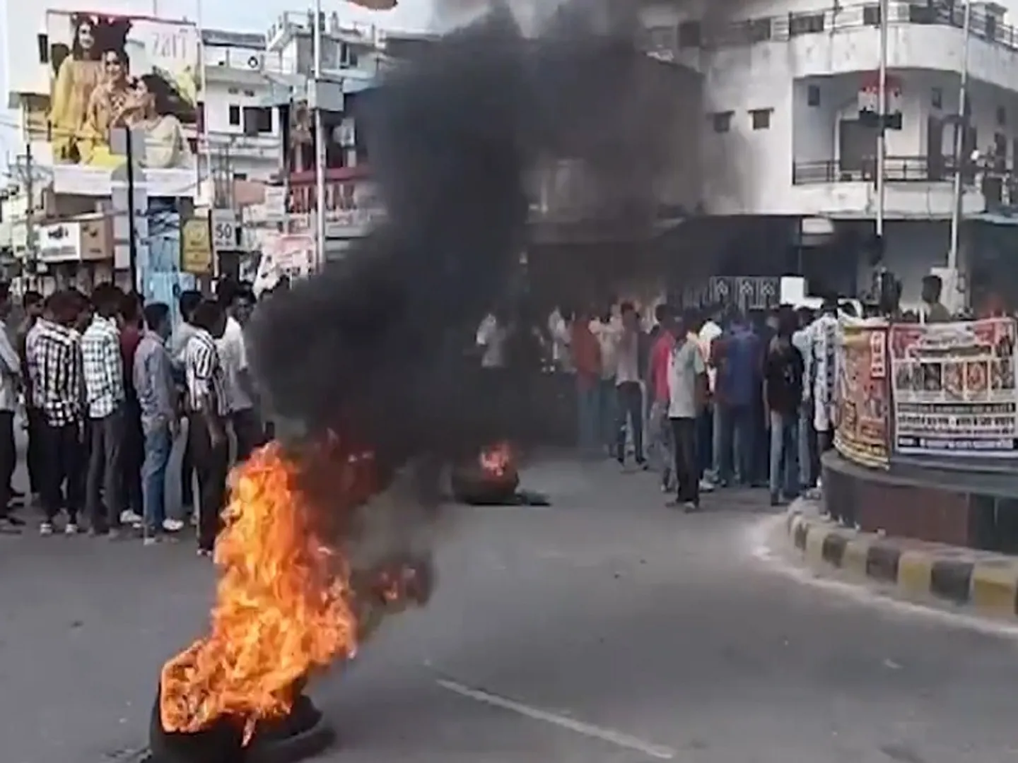 उदयपुर के स्कूल में चाकूबाजी के बाद कैसे फैला सांप्रदायिक तनाव, इंटरनेट बंद...अब तक क्या बातें सामने आई हैं?