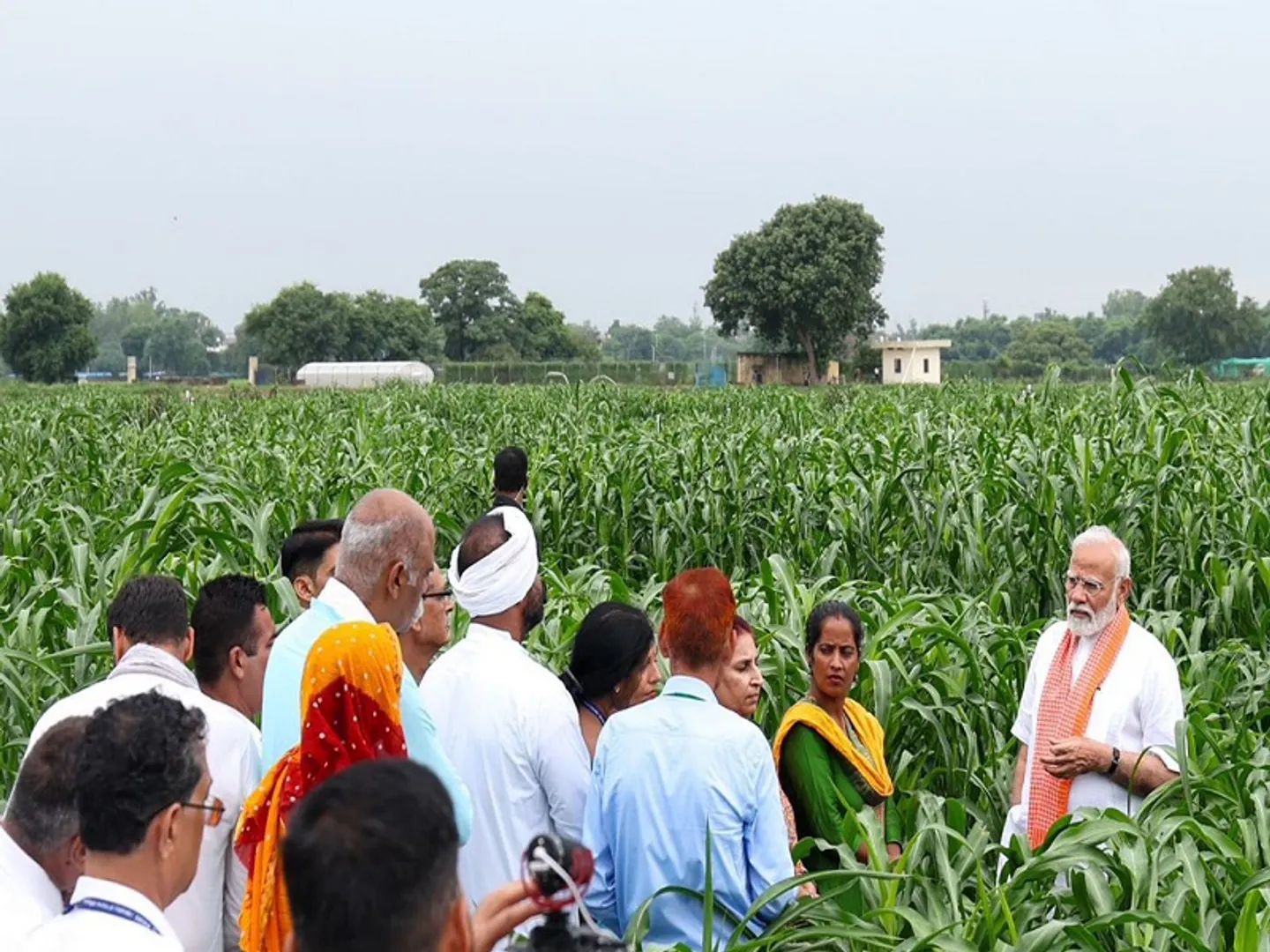 New Delhi: Prime Minister Narendra Modi interacts with farmers and scientists at the Indian Agricultural Research Institute in New Delhi. (फाइल फोटो- IANS)