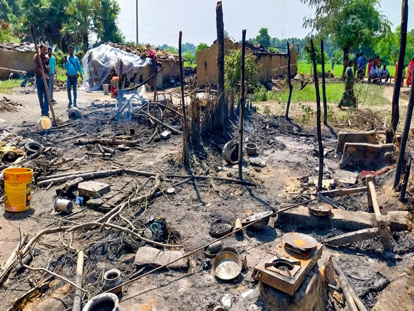 बिहार में जारी जमीन सर्वे के बीच नवादा में कृष्णा नगर टोले को किसने बना दिया राख? कौन लोग हैं इसके पीछे...