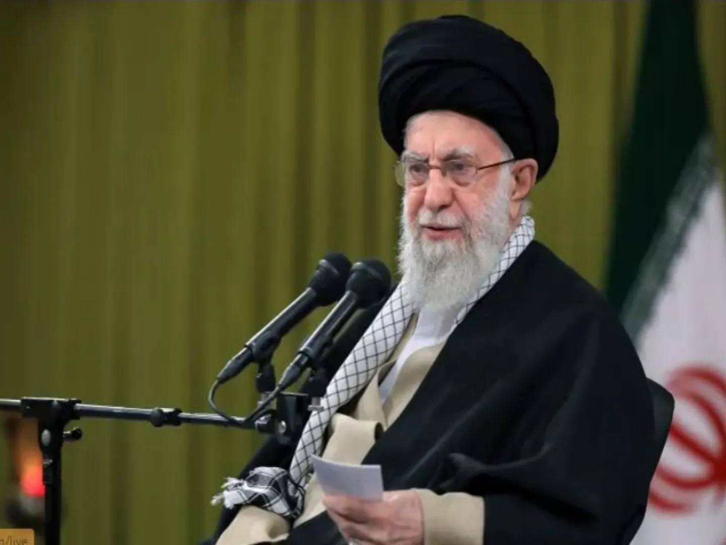 iran, islamic revolution, 2 women arrested in iran