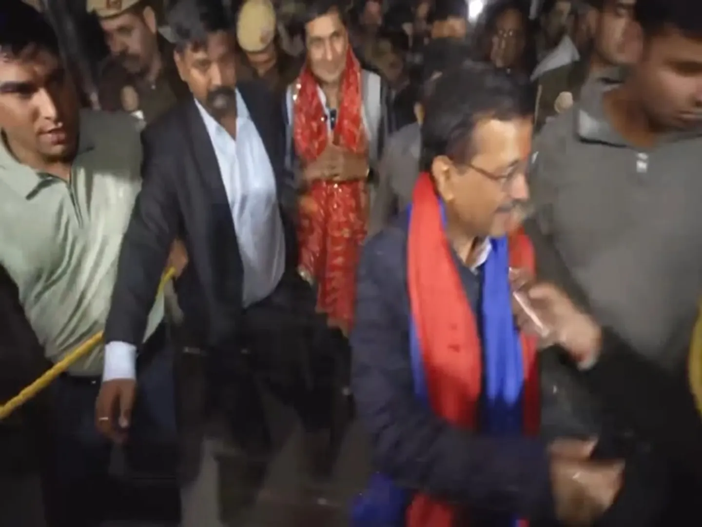 Youth throws spirit on aam aadmi party Arvind Kejriwal AAP raises questions on security arrangements