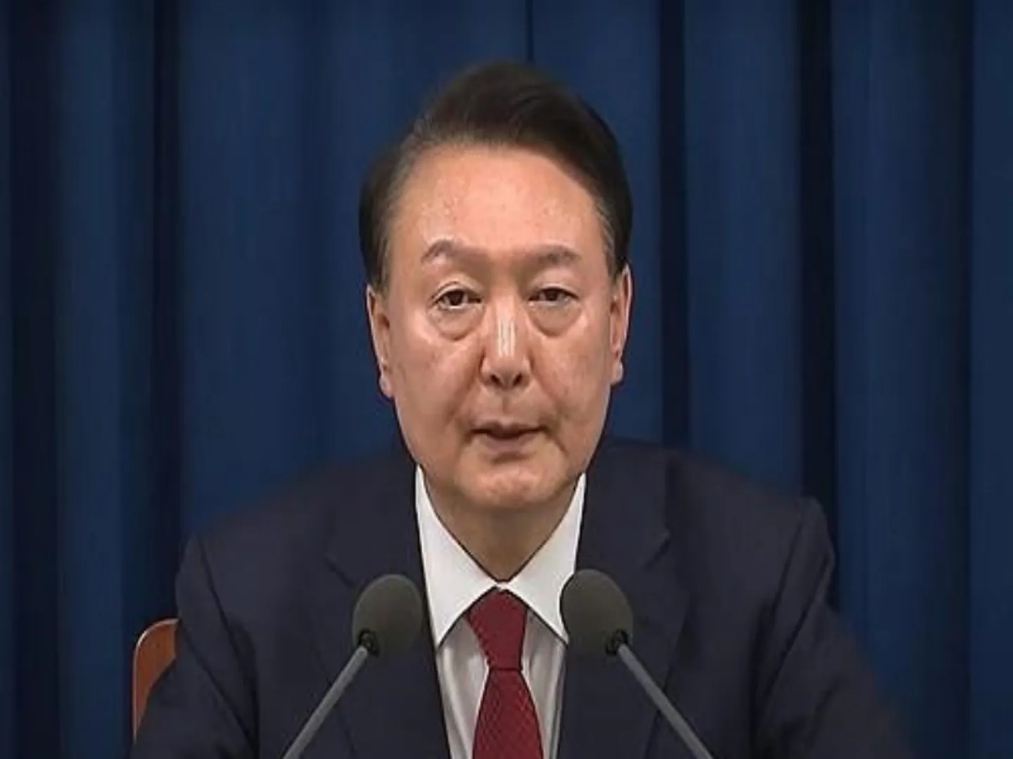 South Korea, President Yoon Suk-yeol, impeachment motion, National Assembly, 204-85 votes, constitutional court, martial law controversy, opposition parties, Prime Minister Han Duck-soo, political crisis, South Korean politics, impeachment process, President removal, constitutional violation, Democratic Party, South Korea news.