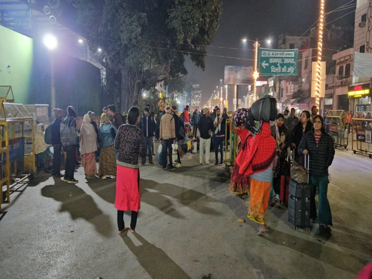 Maha Kumbh, Devotees, Prayagraj, Mauni Amavasya bath,