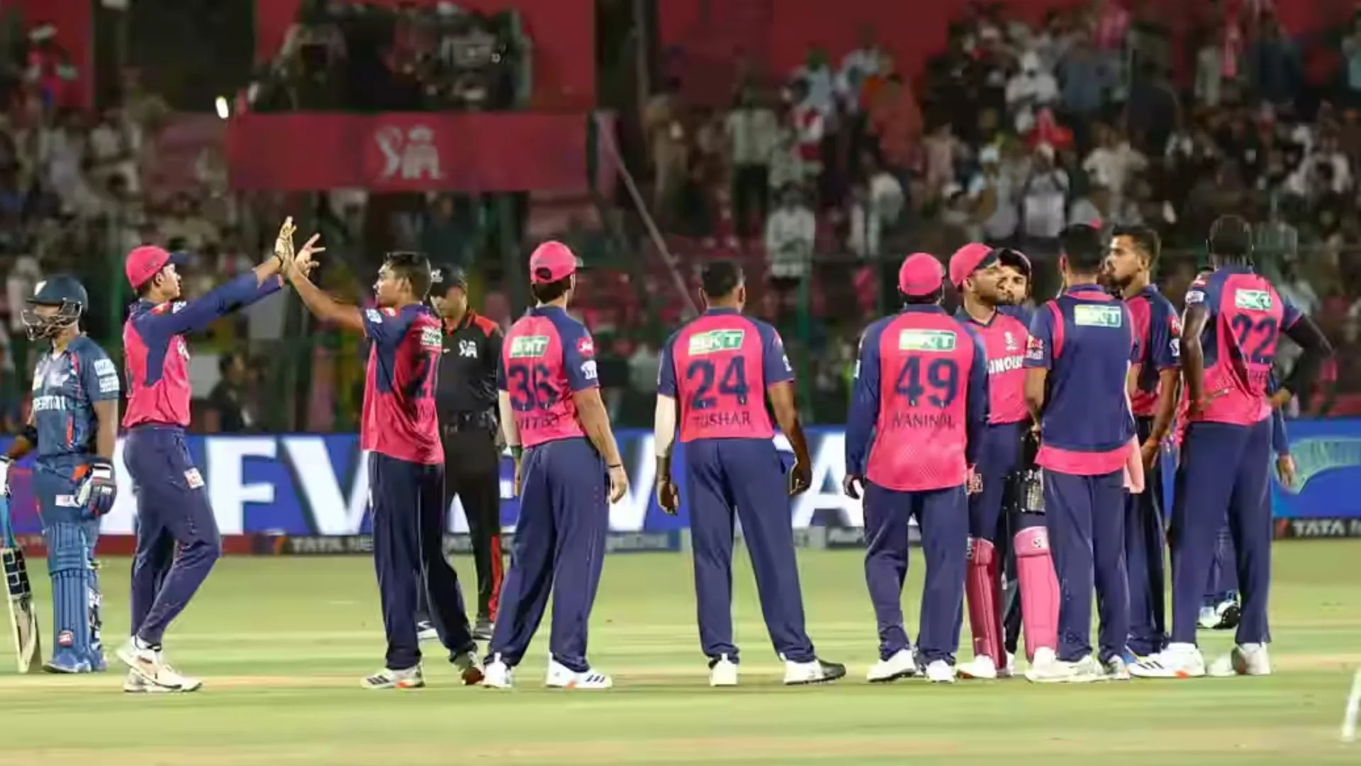 Rajasthan Royals पर मड़राया बाहर होने का खतरा !