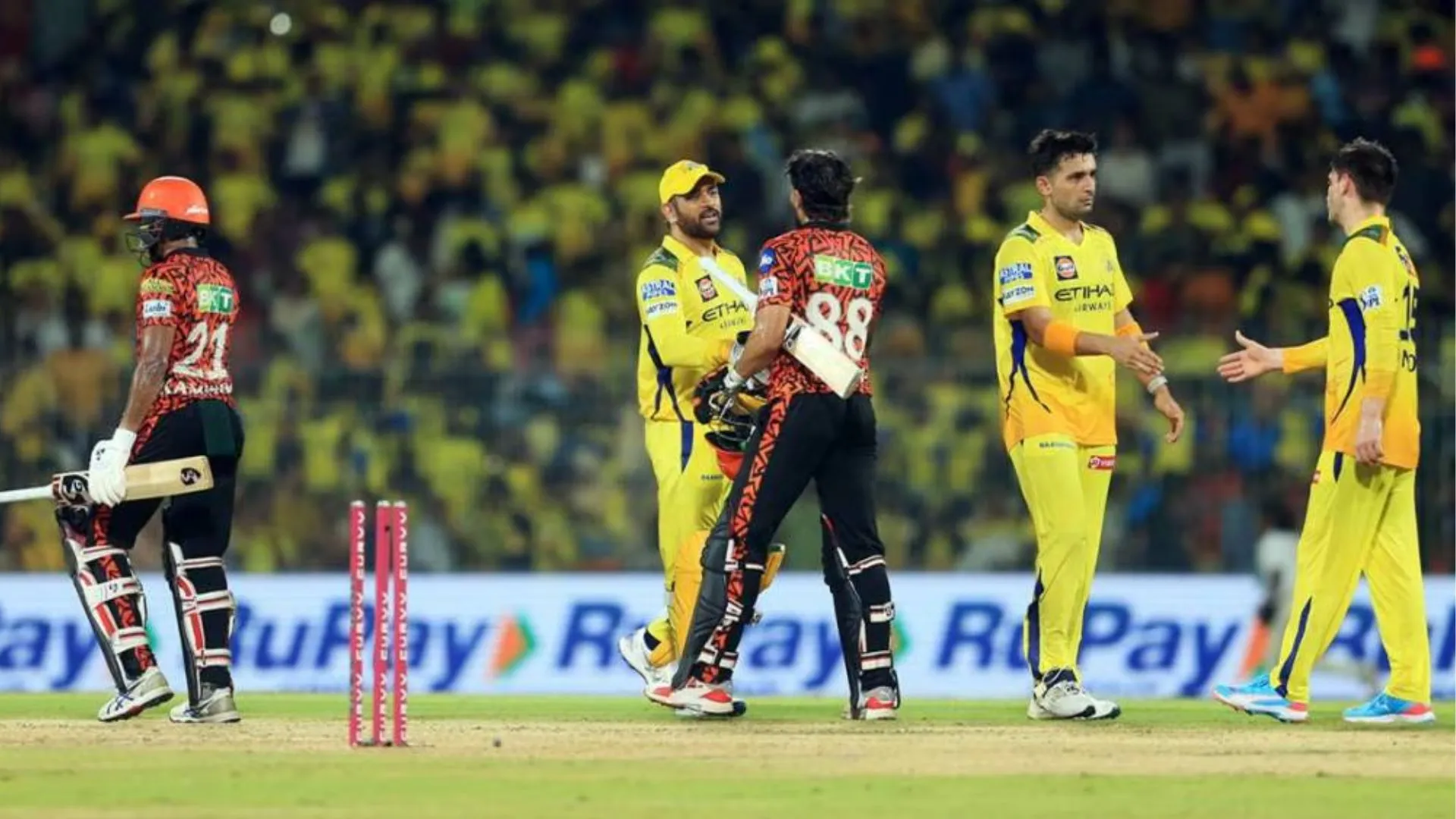 इन 3 टीमों ने CSK के किले में लगाई सेंध 
