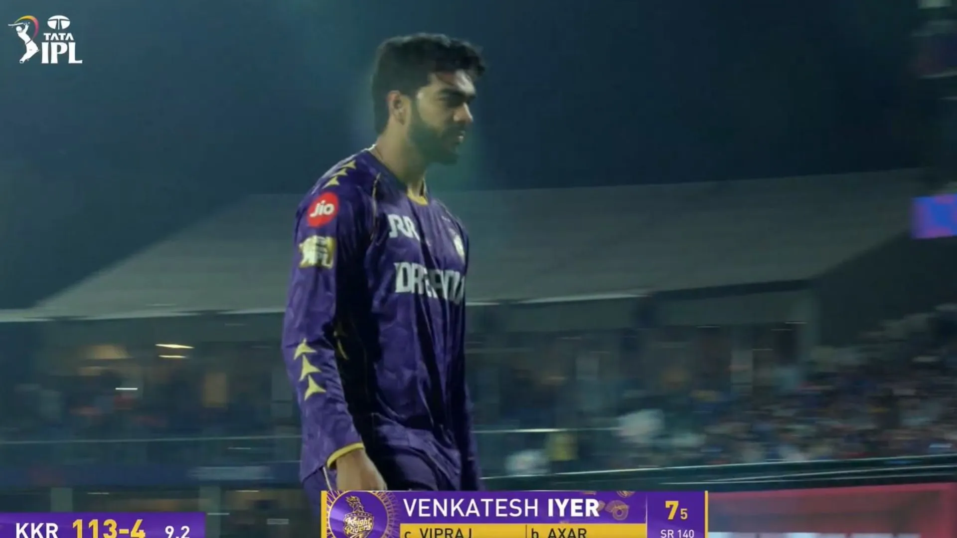 23 करोड़ी Venkatesh Iyer का फ्लॉप शॉ, 5 रन बनाकर हुए आउट 