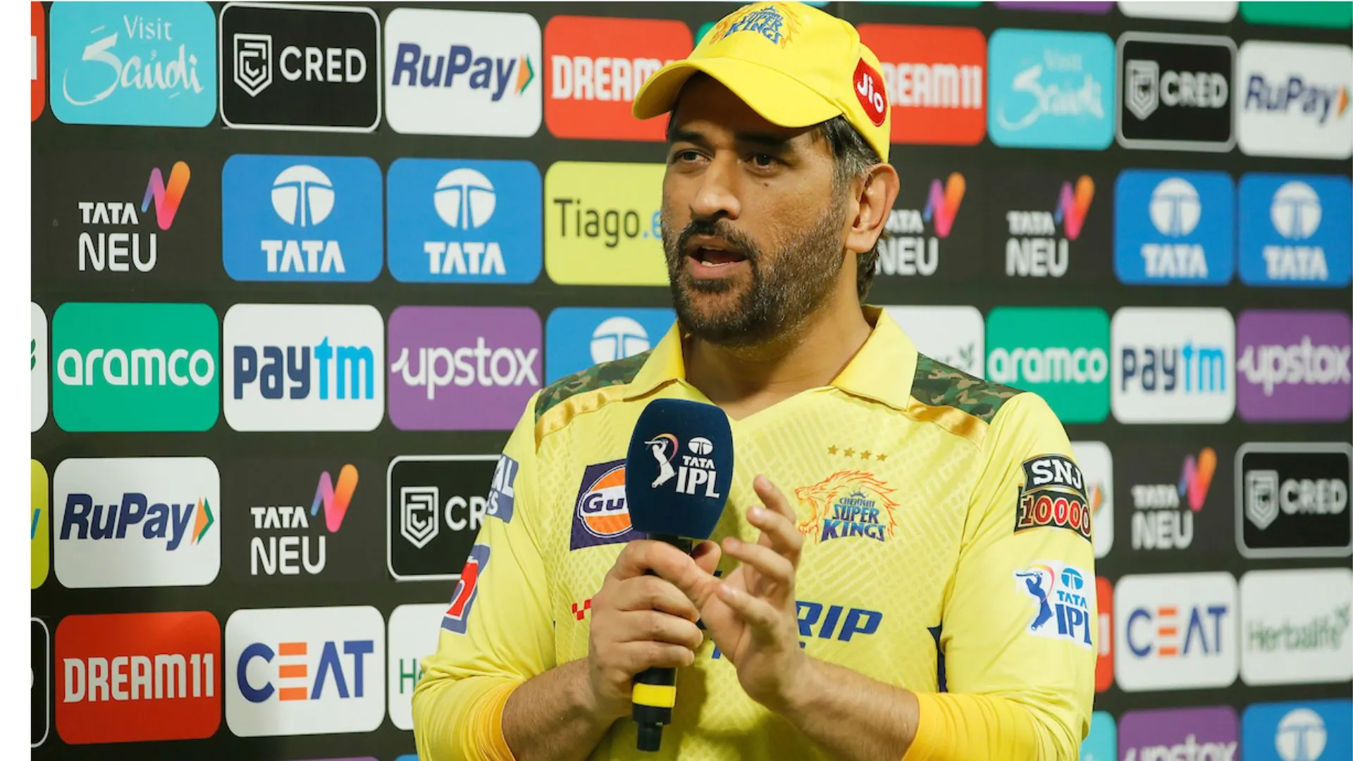 MS Dhoni ने आईपीएल से संन्यास लेने पर दिया ये बड़ा बयान 