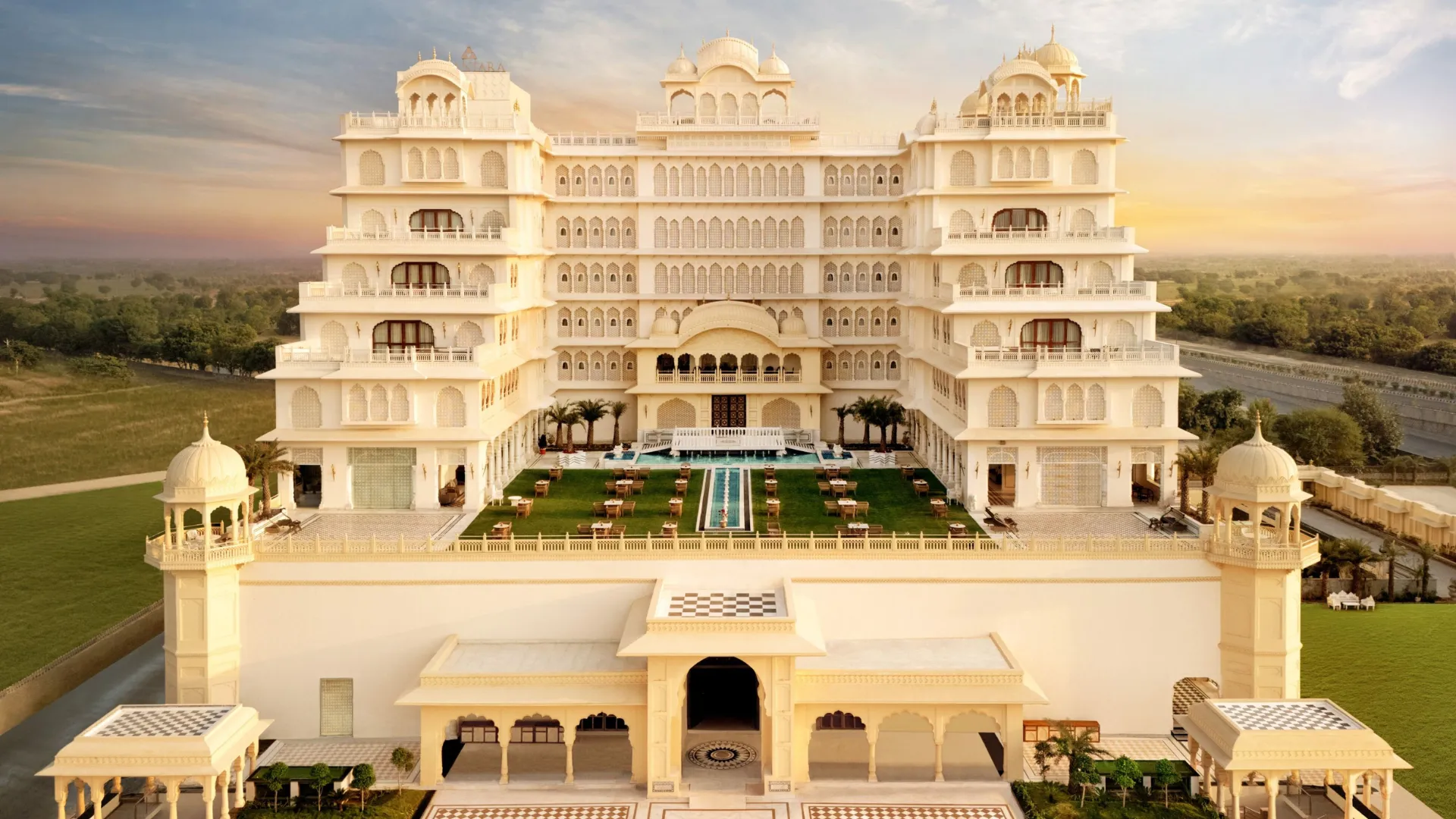 Anantara Hotel