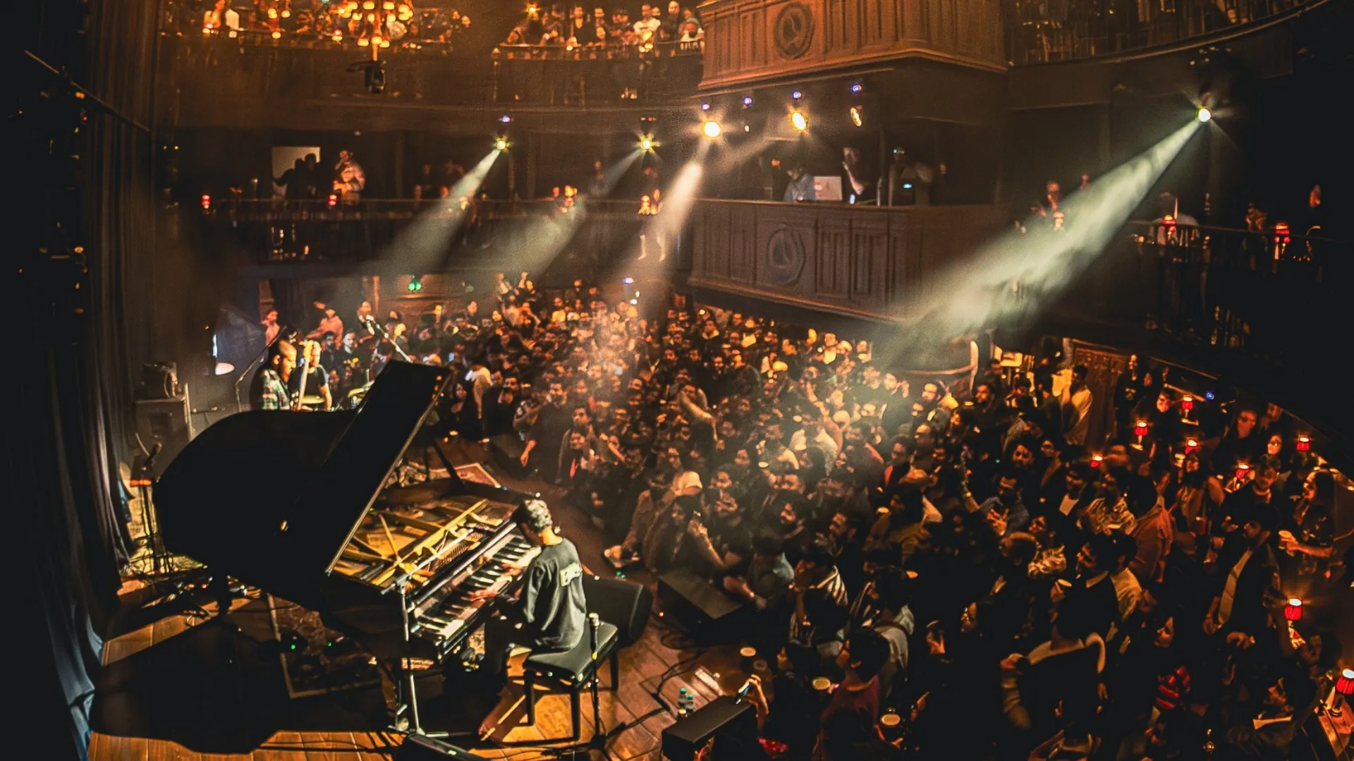  the piano man   