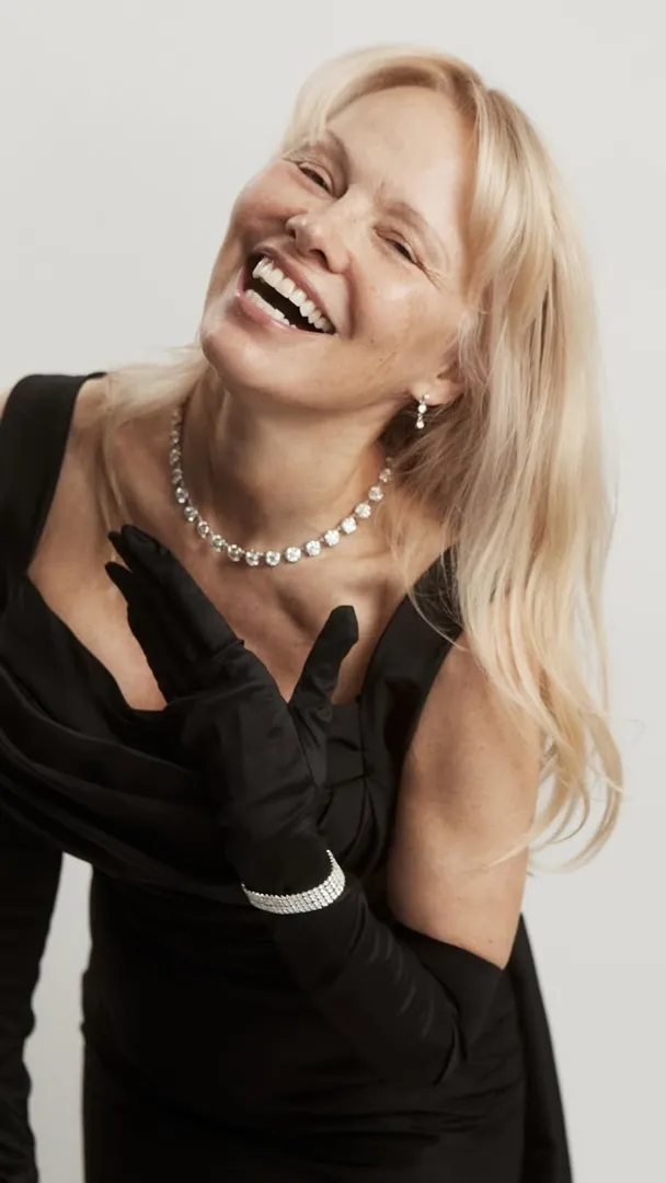  Pamela Anderson1   