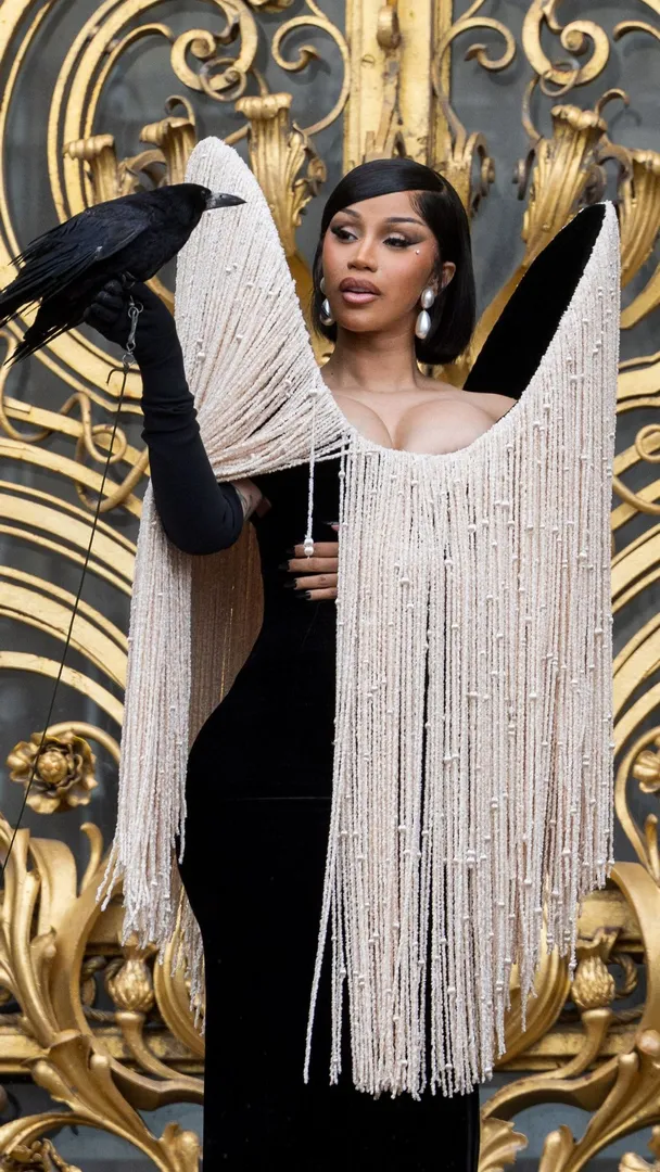 CardiB-crow