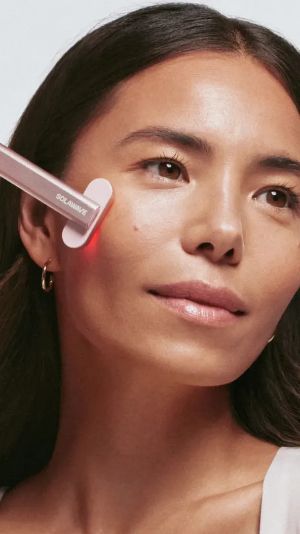  Solawave Renewal Skincare Wand   