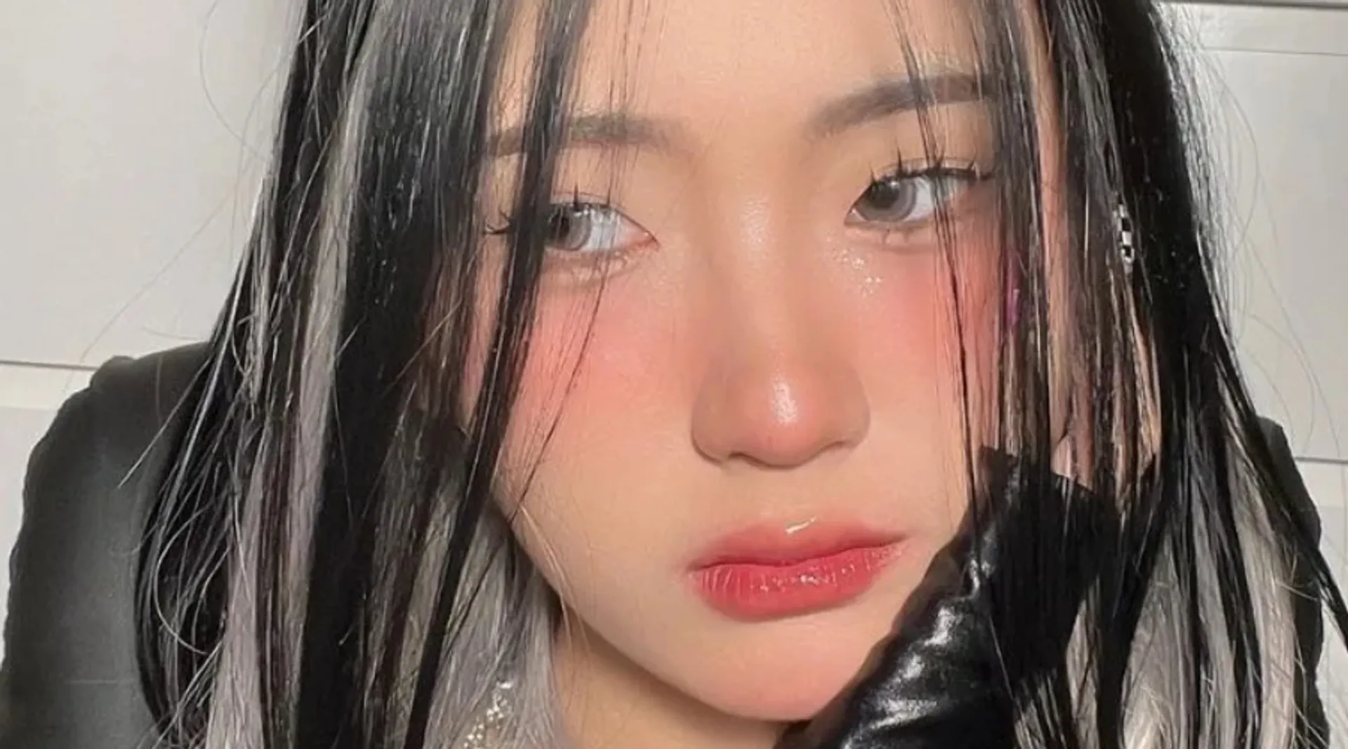  ELLE Beauty How To: Igari A.K.A Hangover Makeup Trend   