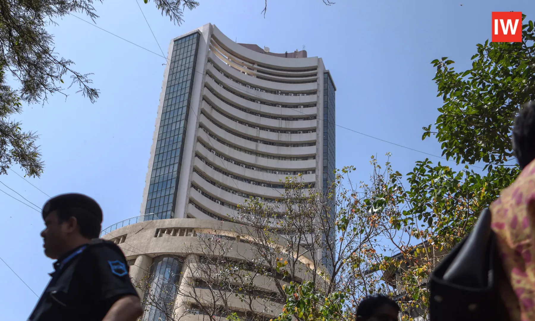 Sensex-at-82K-Nifty50-Nears-25K-After-Bold-Rate-Cut