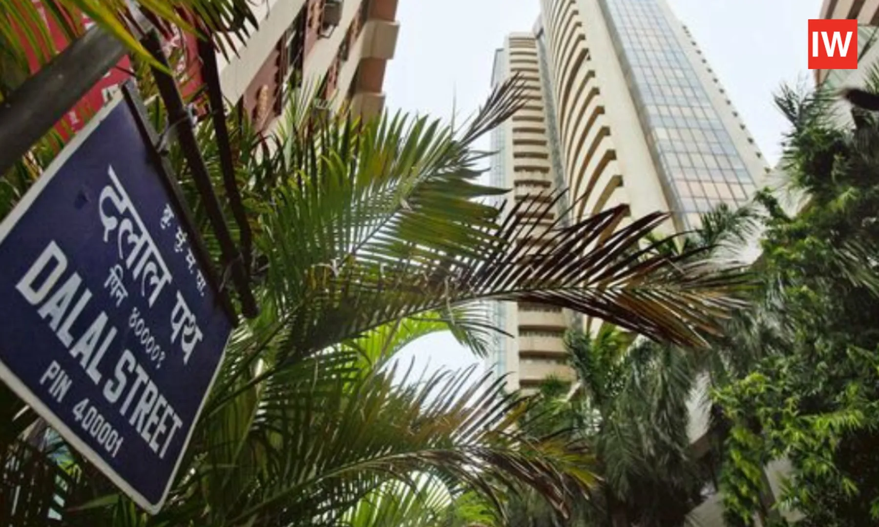 Stock-Market-TodaSensex-Falls-210-Points,-Nifty50-Slips-Amid-Global-Cues