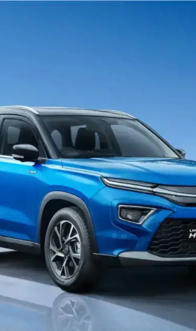 Top 5 Seater Cars Under 15 Lakh in 2025