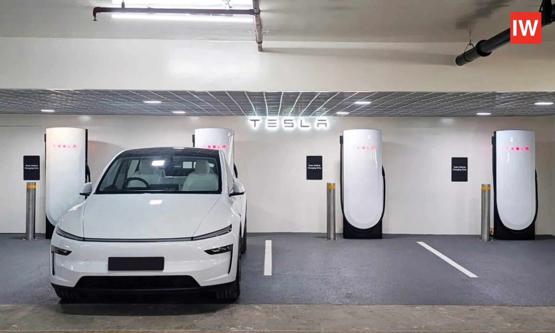 Tesla-Launches-First-Supercharger-Station-in-Mumbai,-Delhi-Showroom-to-Follow-Next