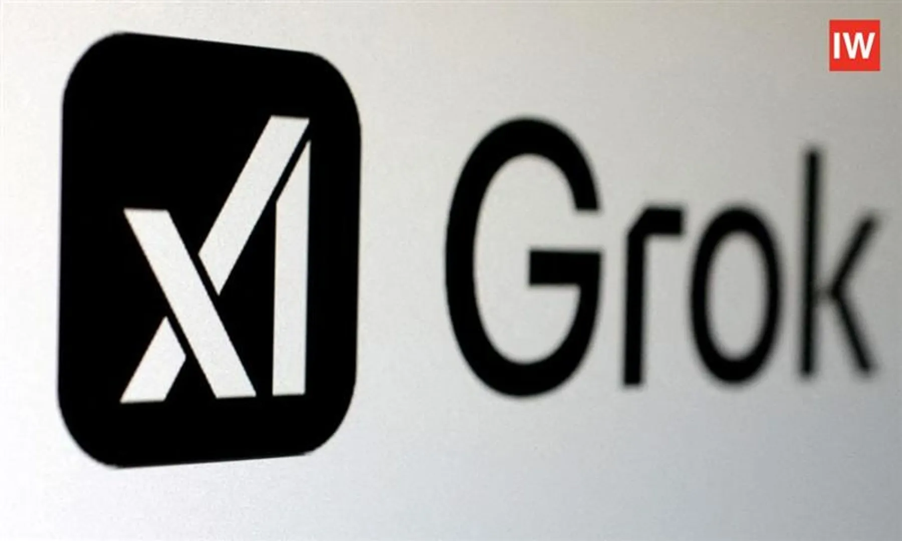 xAI-Grok-Faces-Backlash-Over-NSFW-Content-and-CSAM-Risks-in-Training