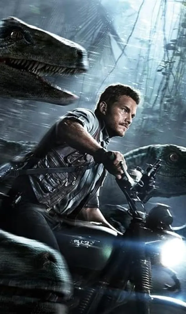 Jurassic-World-(2015)