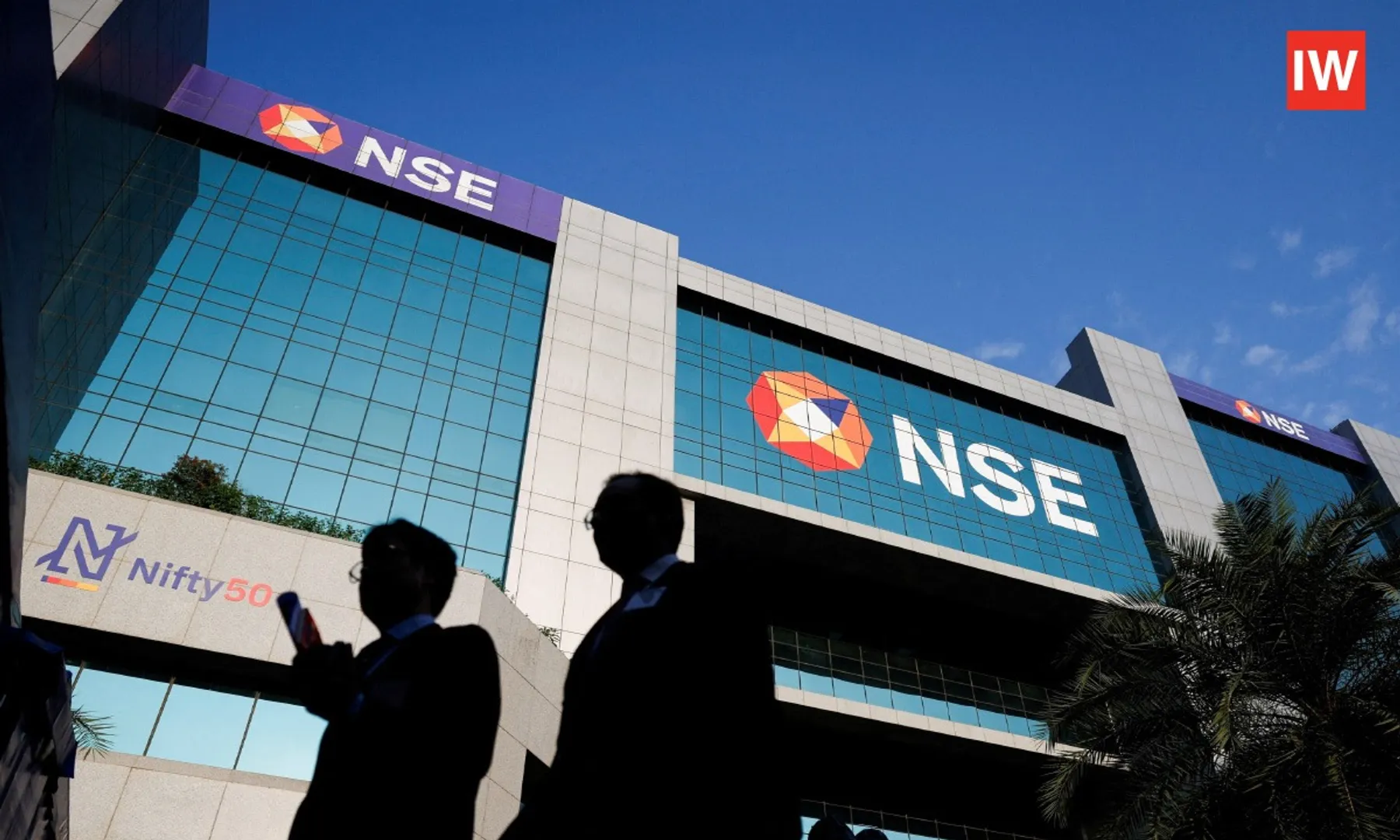 Sensex-Steady-at-84,500,-Nifty-50-Near-25,890