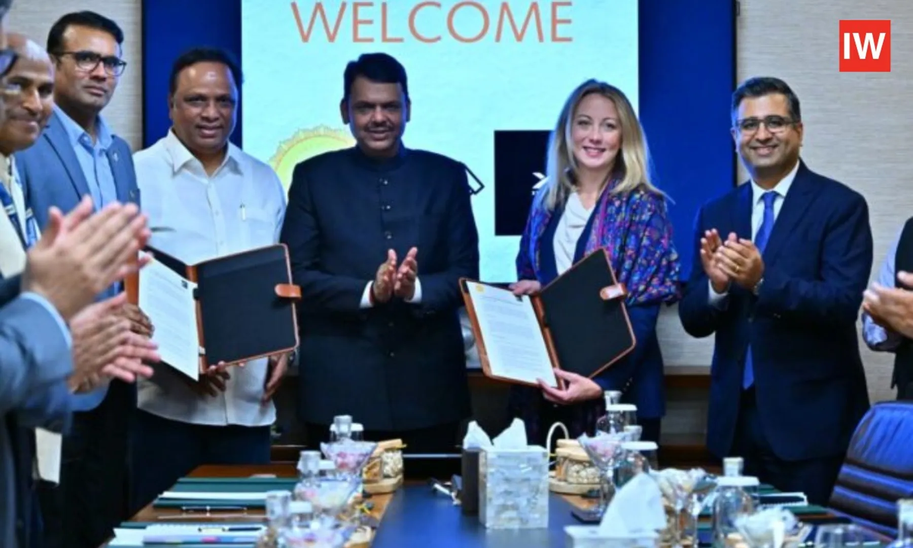 Maharashtra-Partners-With-Starlink-To-Bridge-Digital-Divide