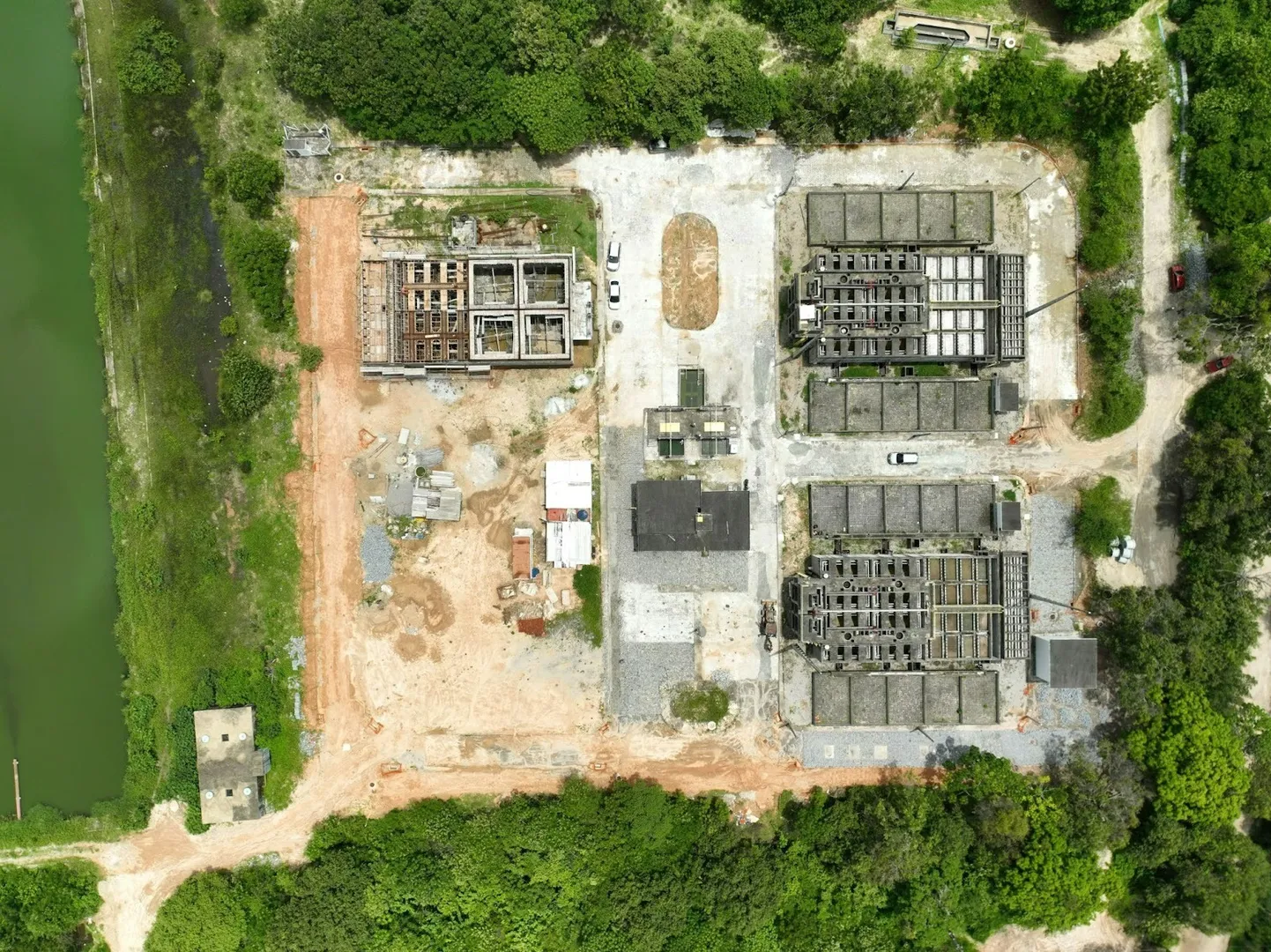 ProLift Rigging Highlights The Differences Between Greenfield and Brownfield Data Center Construction Projects