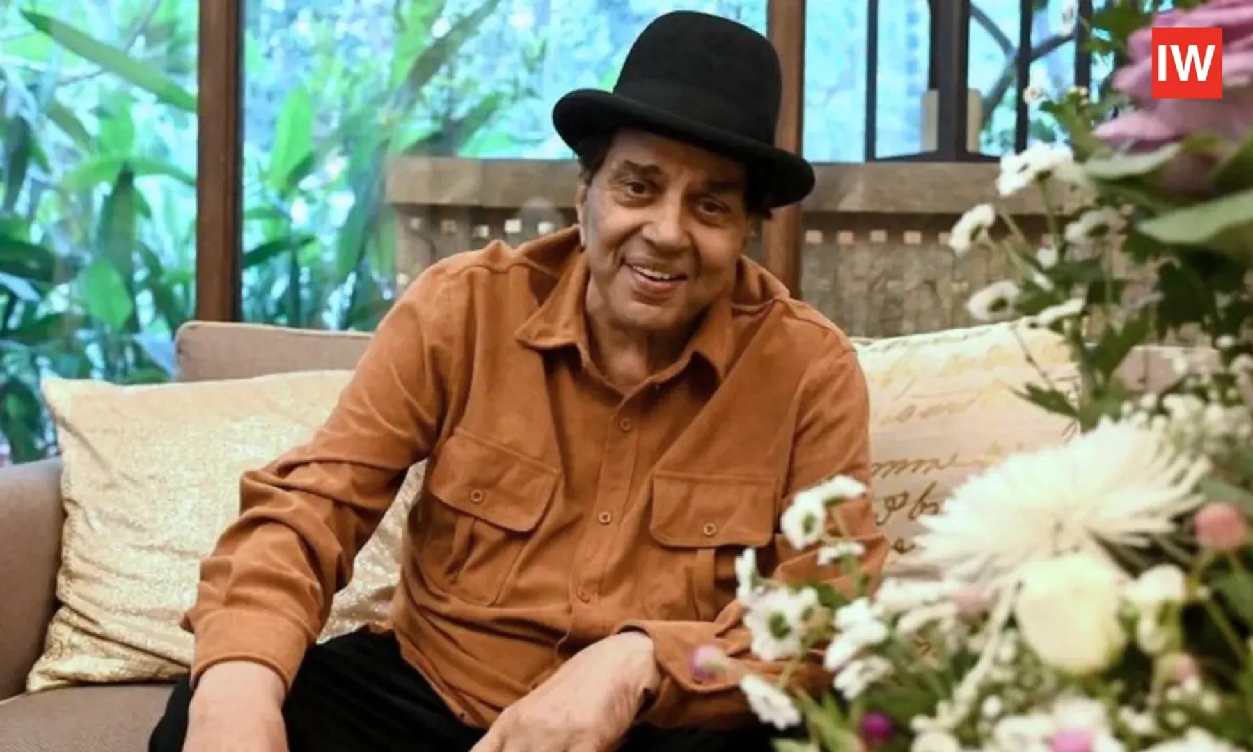 Bollywood-Icon-Dharmendra-Passes-Away-at-89;-Funeral-Underway