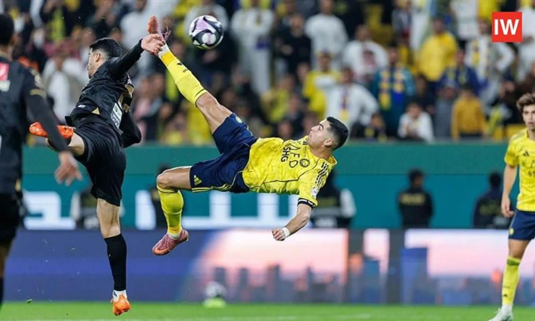 Cristiano-Ronaldo's-Stunning-Bicycle-Kick-Caps-Al-Nassr's-4-1-Victory