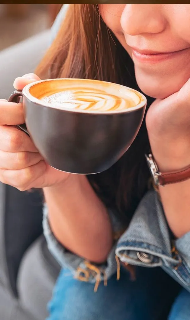 Pic-3-Studies-show-that-regular-coffee-drinkers-may-have-a-lower-risk-of-type-2-diabetes-and-heart-disease.