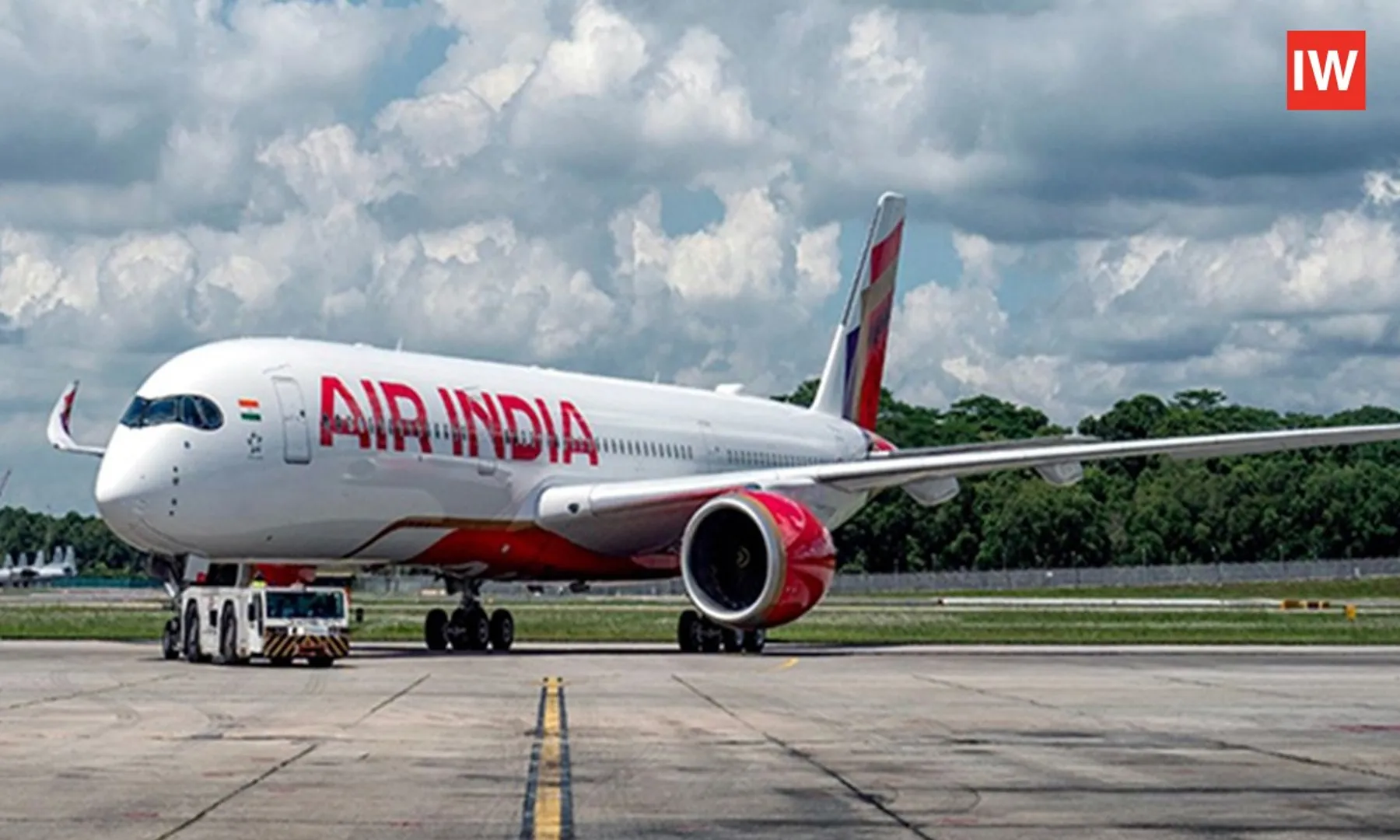 Air-India-Boeing-777-Flight-Faces-Mid-Air-Glitch,-Lands-Safely (1)