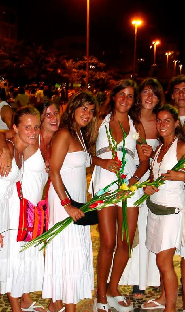 Unique-New-Year-Traditions-Across-Countries 1