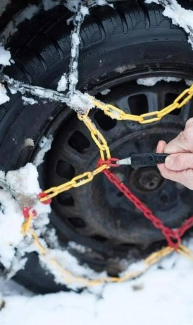 Must-Have-Car-Accessories-You-Need-for-Winter-Driving