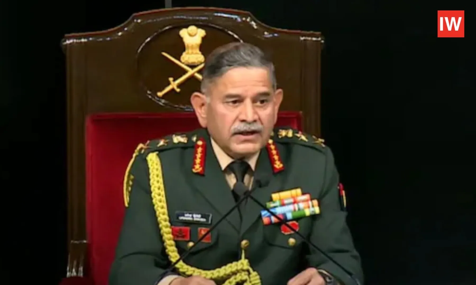 ‘Two-Moments-Changed-Everything’-Army-Chief-Explains-Pakistan’s-Surrender-in-Op-Sindoor (1)