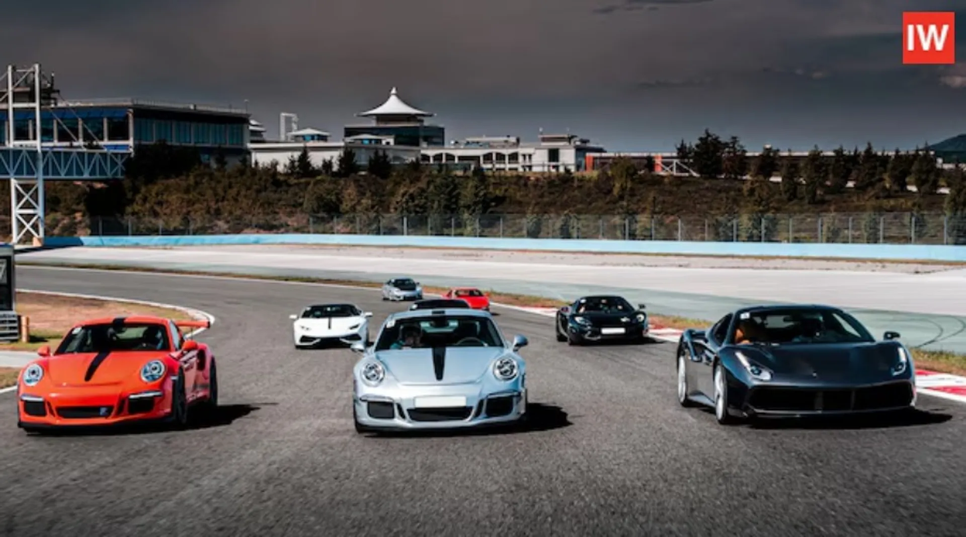 Top 10 Fastest Cars In The World Right Now