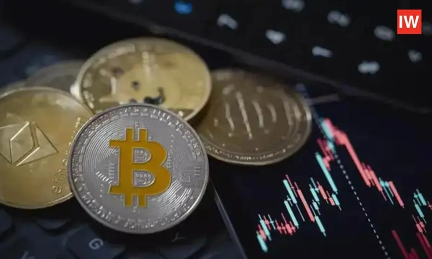 Bitcoin-Trades-Near-$70,800-While-Ethereum-Holds-$2,097