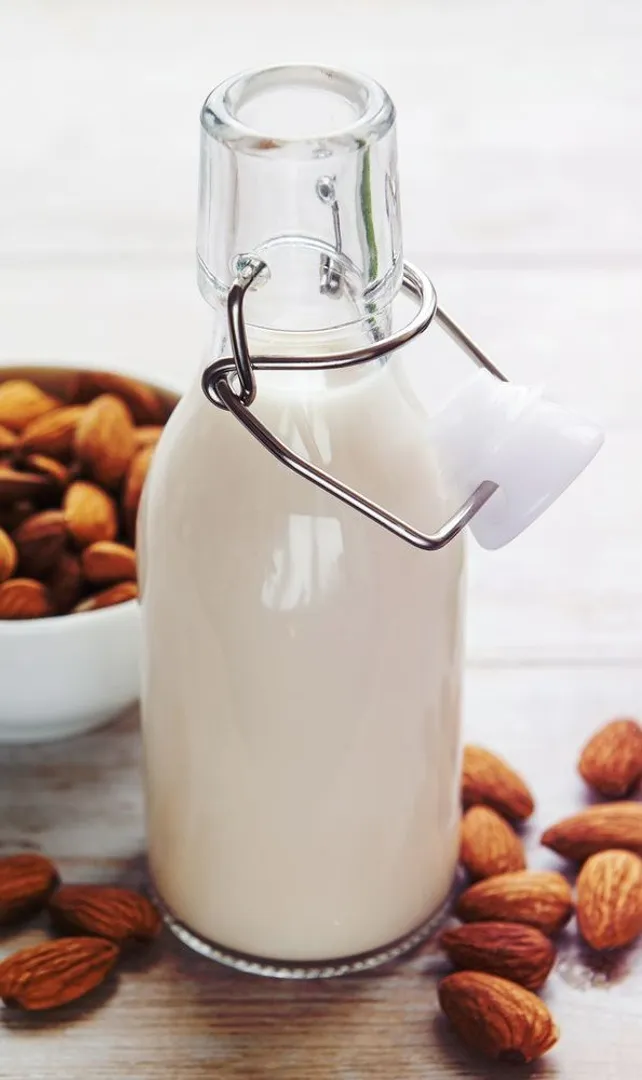 6-Benefits-of-Almond-Milk-We-Rarely-Talk-About