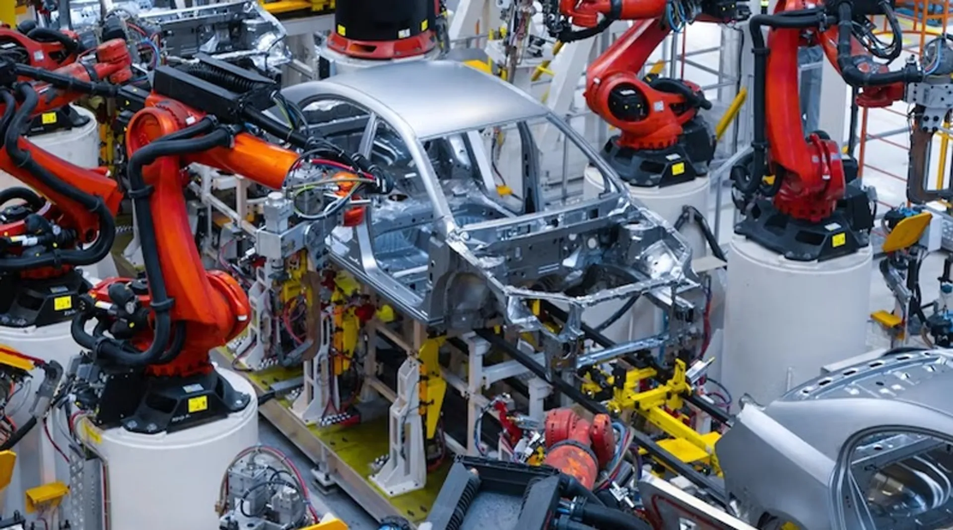 China Catapults Ahead of Japan in Automobile Export