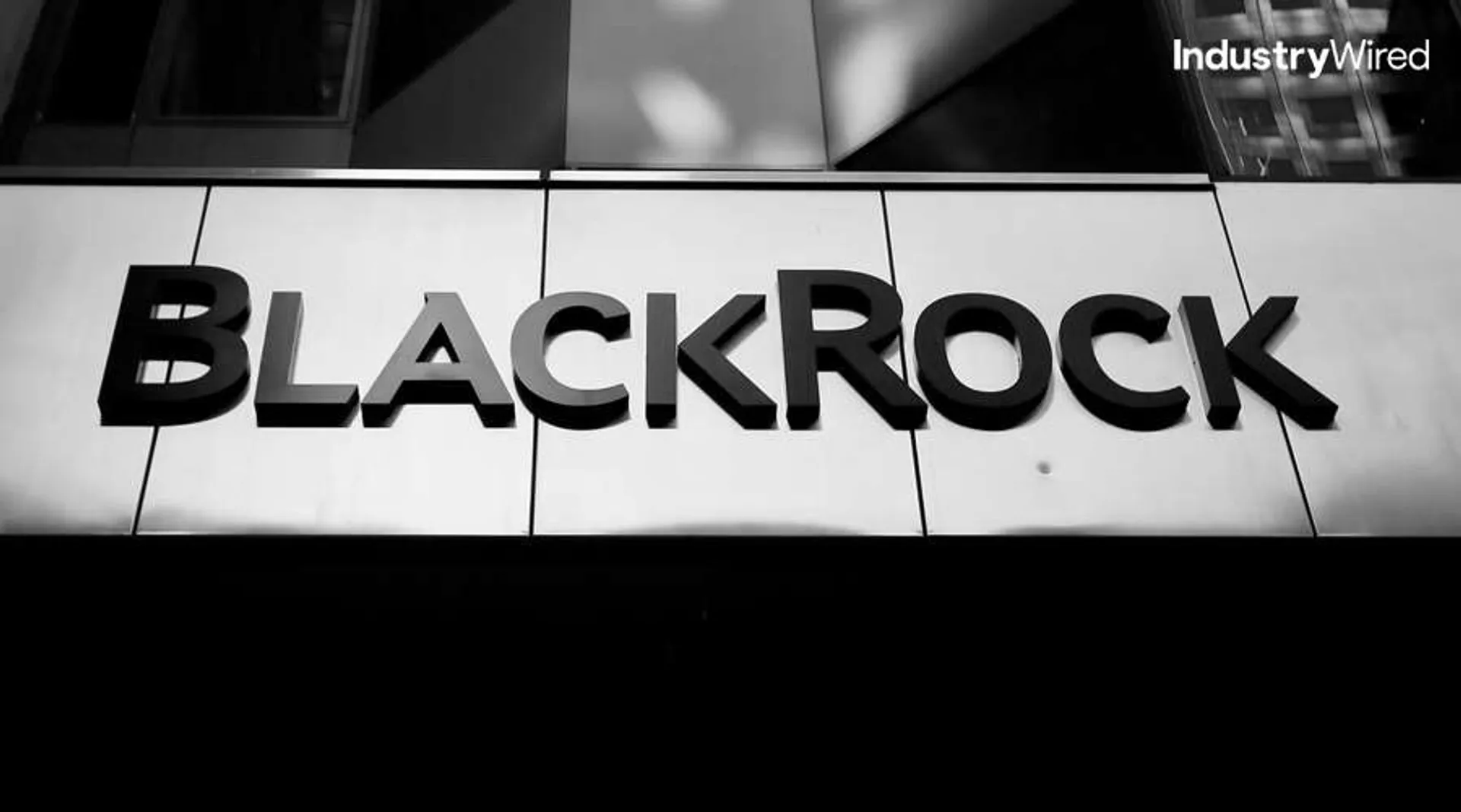 BlackRock’s ETF Inches Ahead of MicroStrategy in BTC Holdings