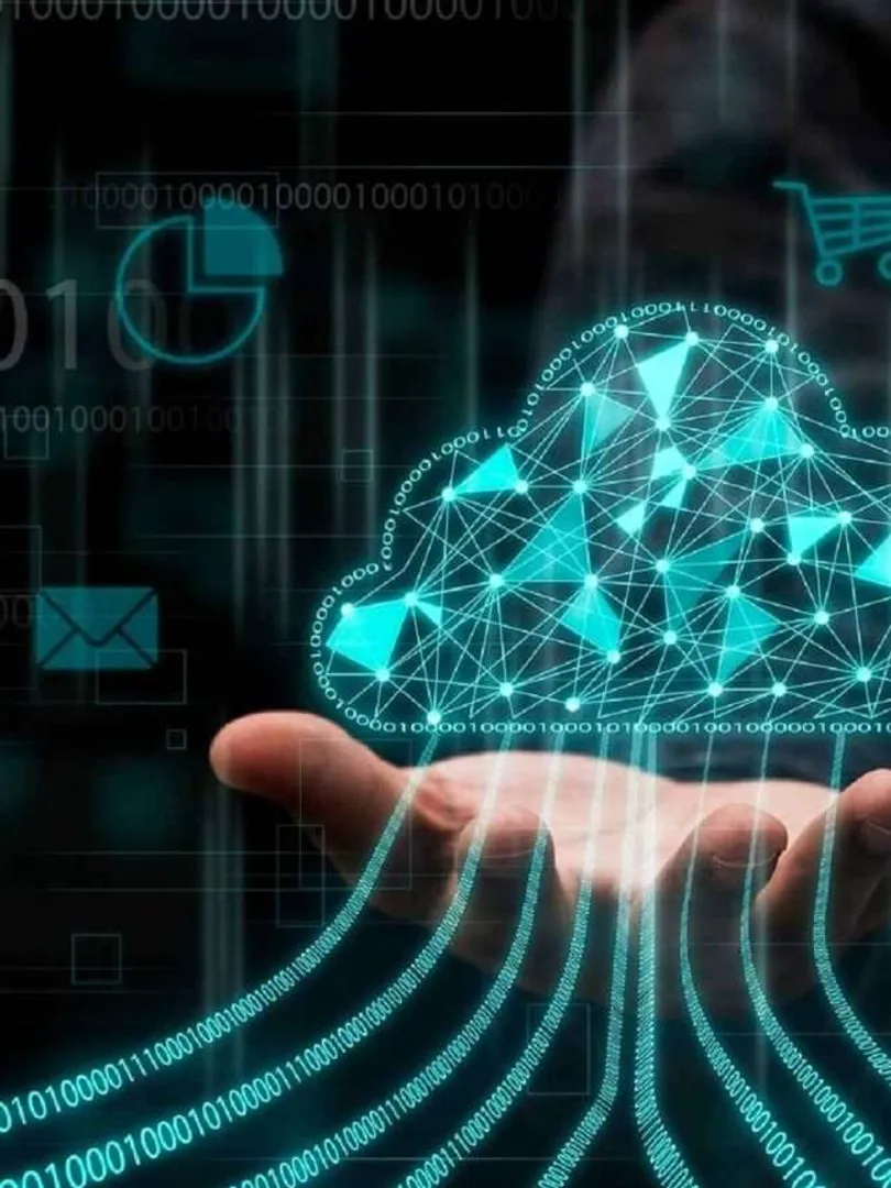 Cloud-computing,-a-revolution,-transforming-the-tech-world