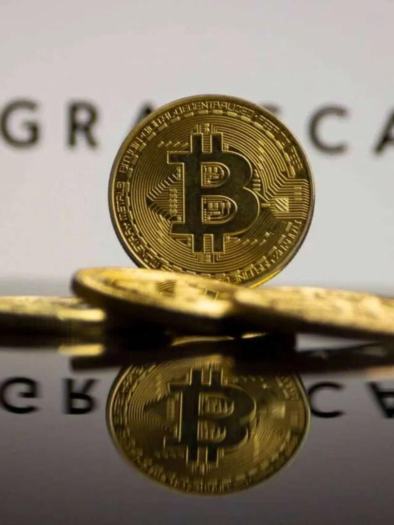 Grayscale-Bitcoin-Trust-ETF-(GBTC)-Transitioned-from-a-trust-to-an-ETF,-GBTC-offers-direct-exposure-to-Bitcoin's-price-movements-through-a-regulated-framework.