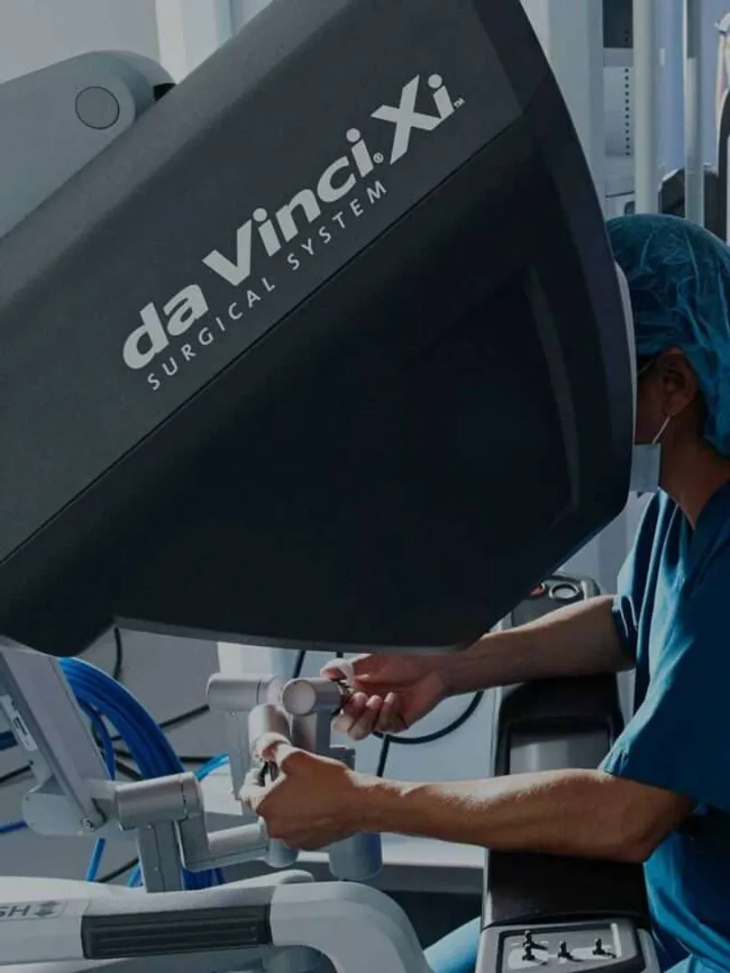 Surgical-Assistants-Da-Vinci-robots-boost-surgical-precision,-enhancing-speed-and-reducing-patient-downtime.