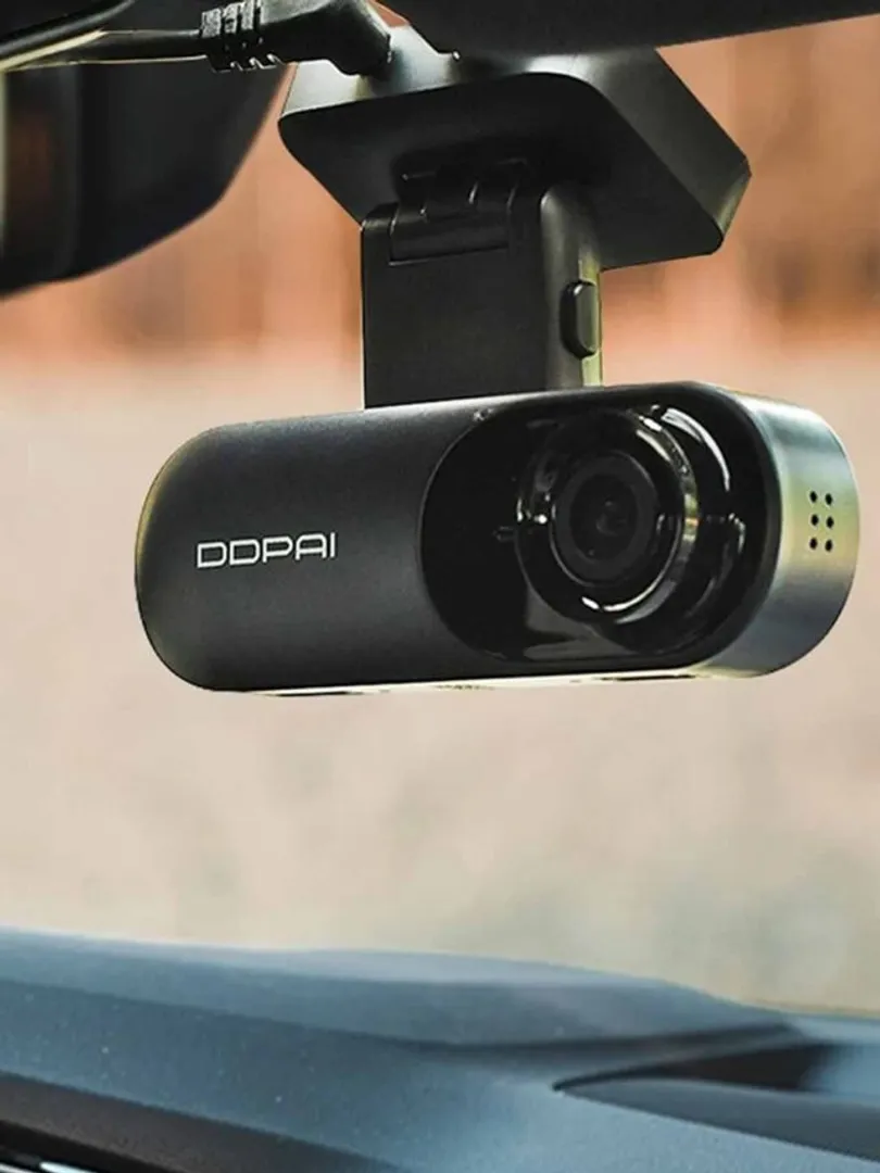 Smart-Dash-Cams-–-Capture-real-time-video,-offer-collision-alerts,-and-provide-cloud-storage-for-footage.