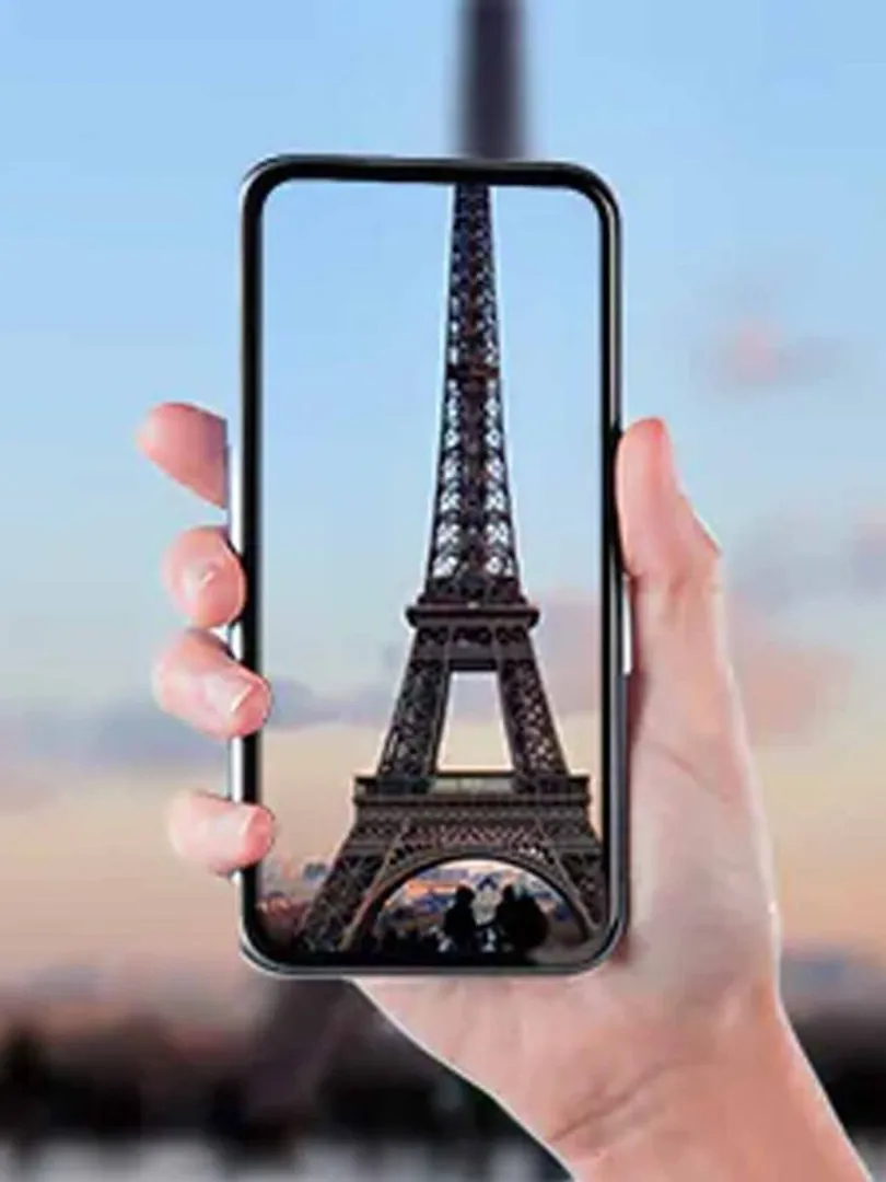 Virtual-City-Tours-–-Explore-historical-landmarks-and-monuments-with-immersive-AR-guides,-providing-real-time-facts-and-3D-visualizations.
