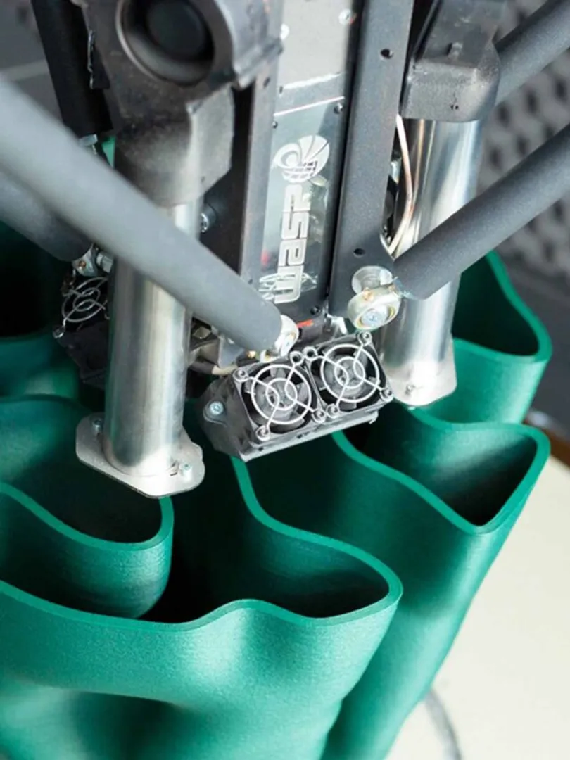 3D-Printing-with-Recycled-Materials-Utilizing-recycled-plastics-and-metals-in-3D-printing-processes-reduces-waste-and-promotes-circular-economies.